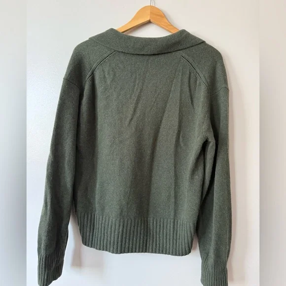 Everlane Dark Green Recycled Cashmere Sweater - Picture 2 of 4